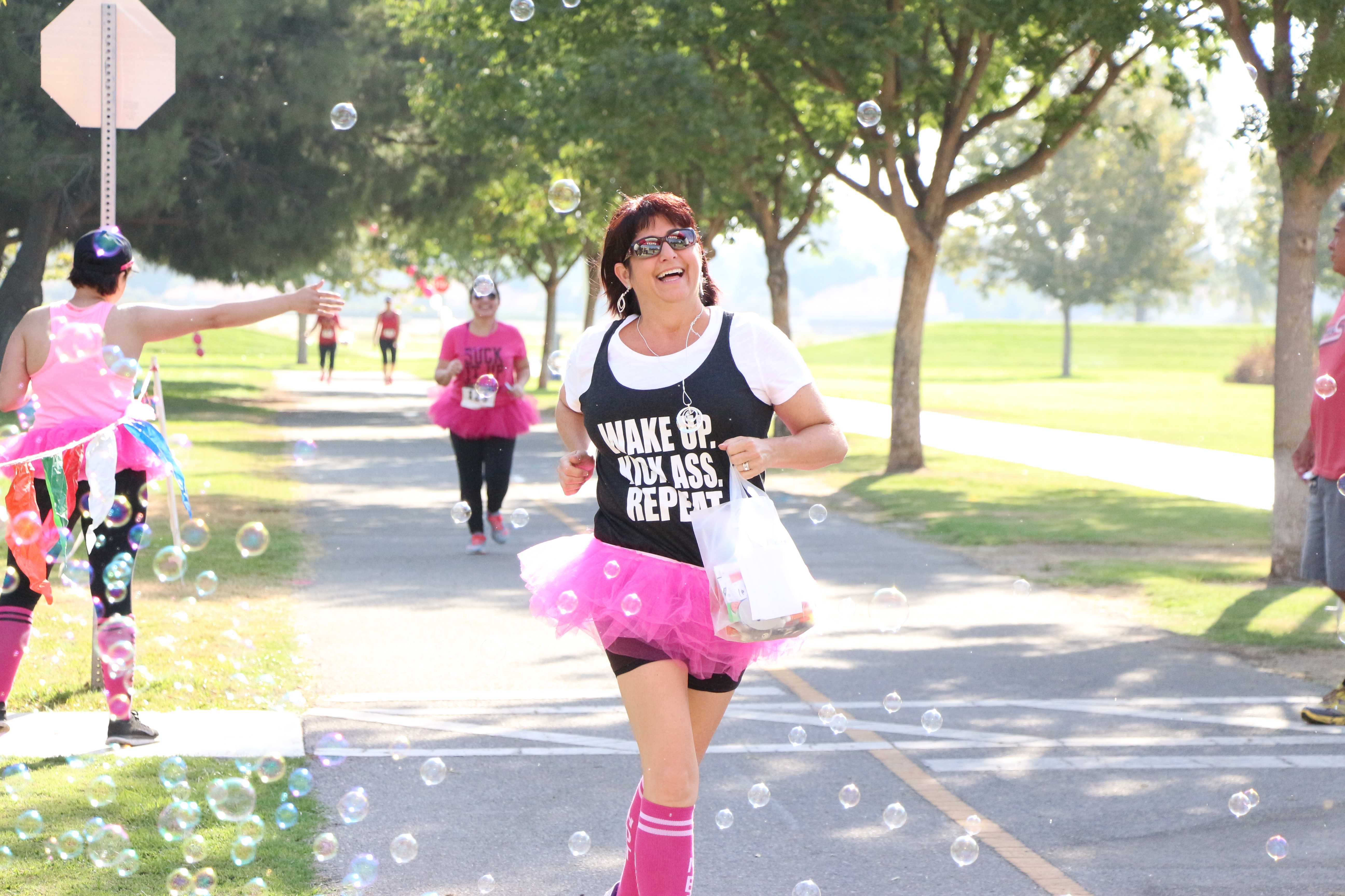 Bring out the Bling participants wore accessories as bling during the 5K fun run at CSUB on Saturday. Photo by Alejandra Flores/ The Runner