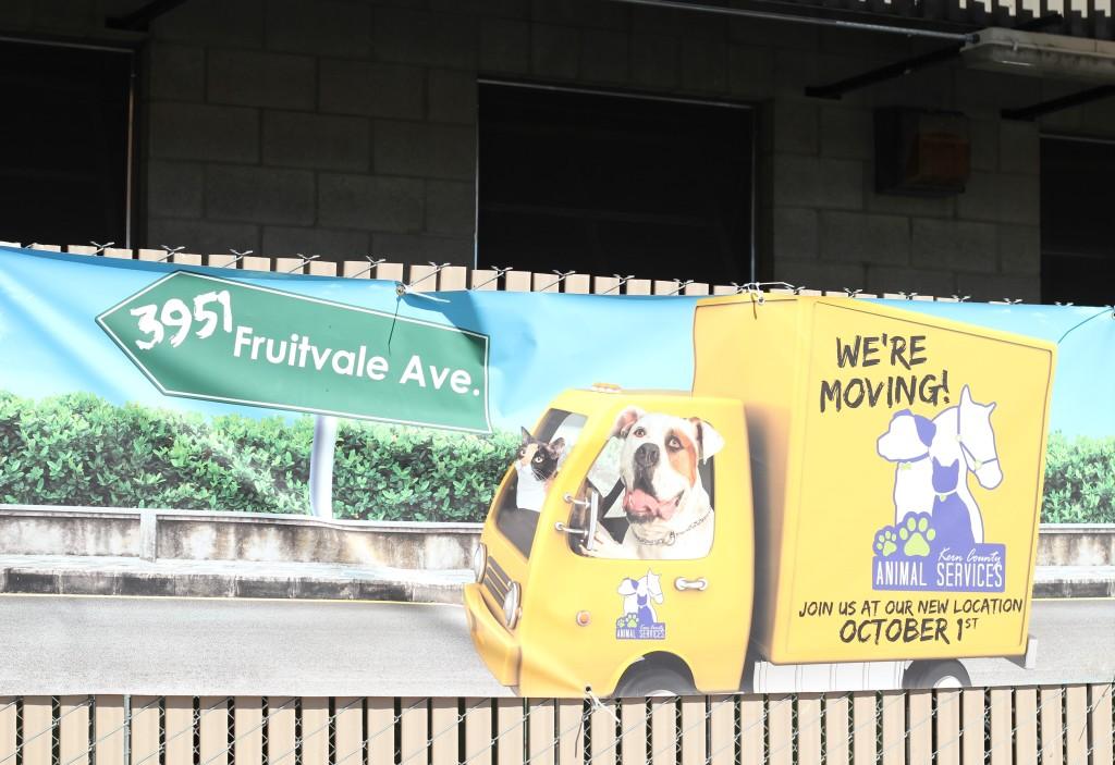 Rebecca Grant/ The Runner
Sign hung outside of the animal shelter letting patrons know where and when they will be moving their facility 