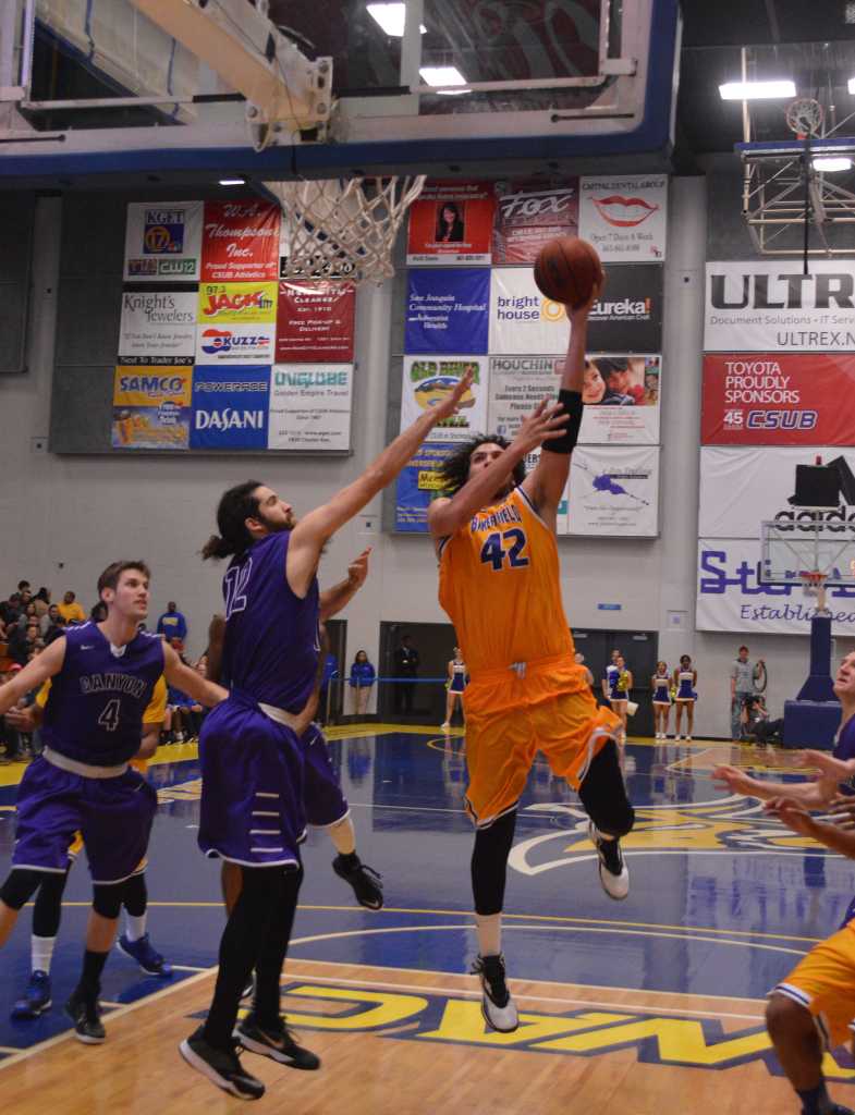 Aly Ahmed going in for the two.
Eric Garza / The Runner