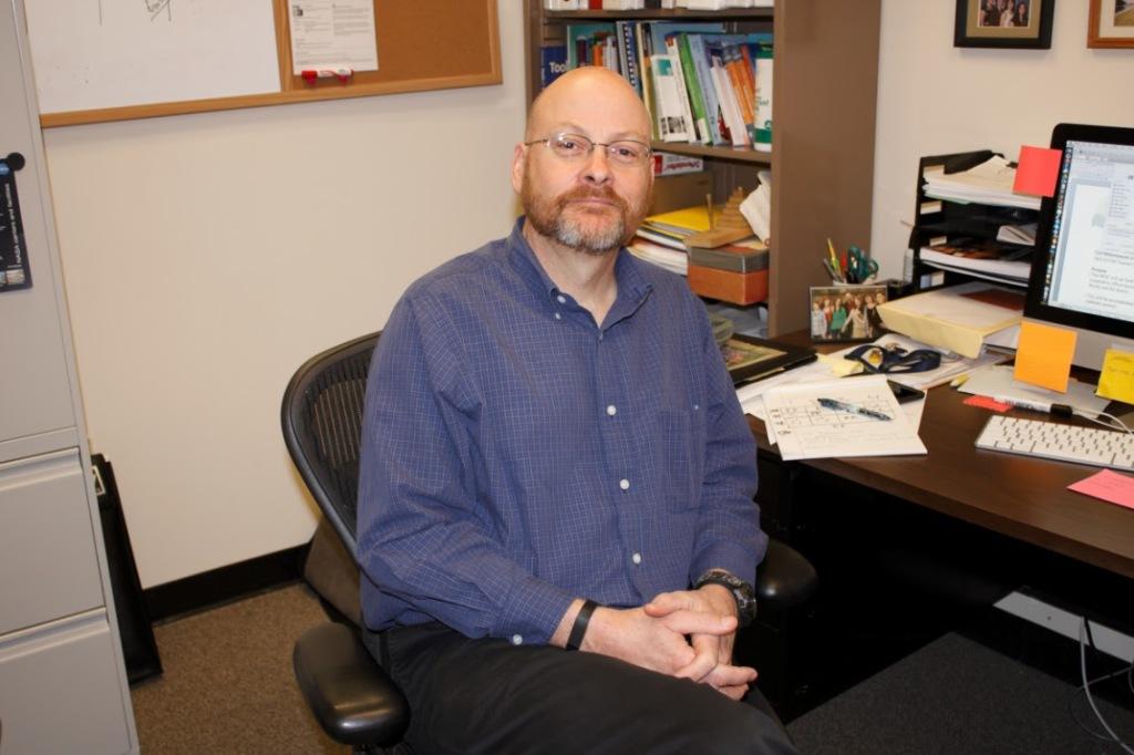 Education professor has become the new ombudsperson for CSU Bakersfield. His role is to be a liaison between the university and students.
Photo by Paola Hernandez/The Runner