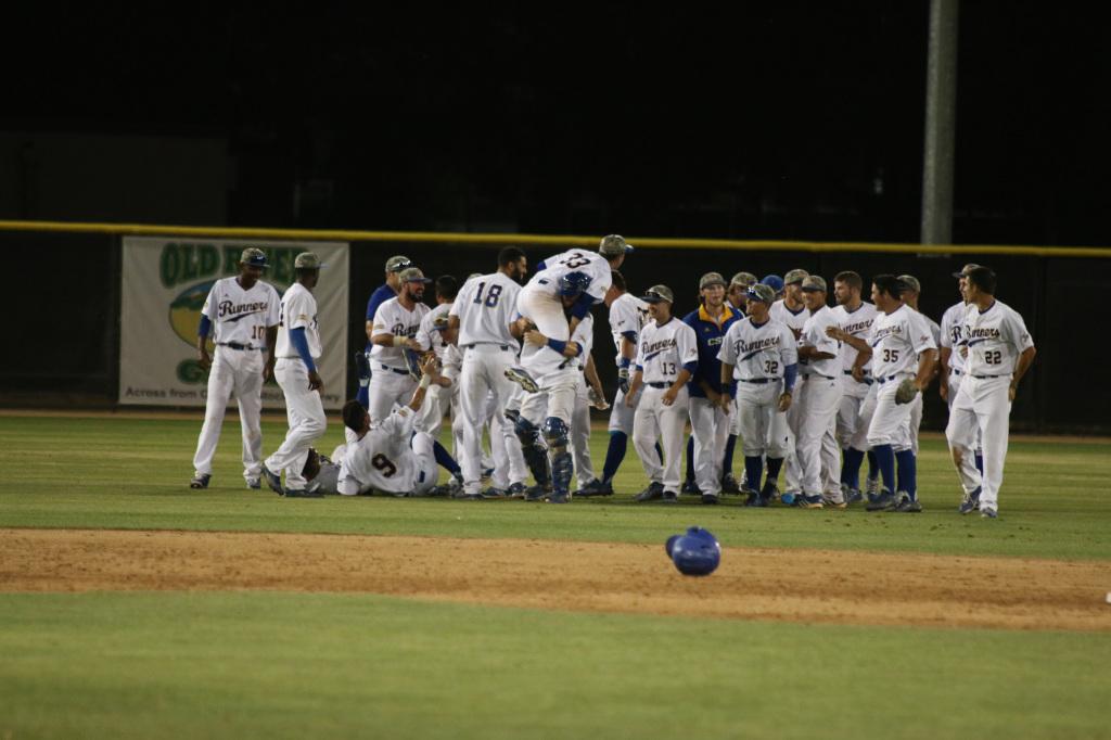 Alvarado_baseball12