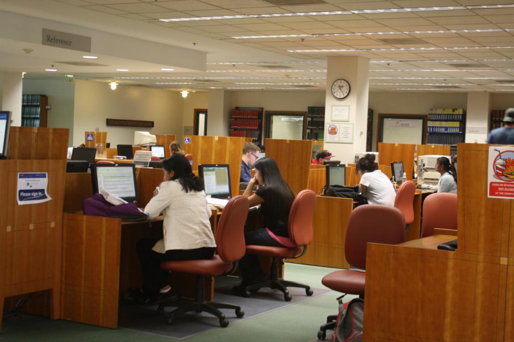 The Walter Stiern Library is one many resources available to CSUB students.
Photo by Karina Diaz/The Runner