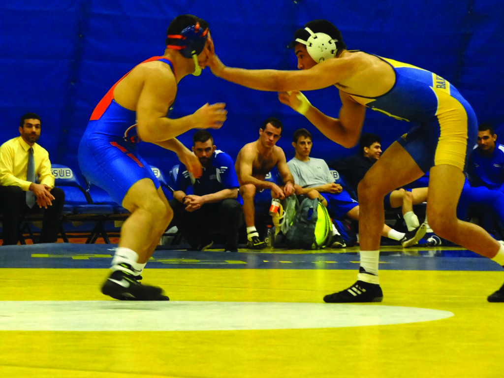 CSUB splits last two duals of season