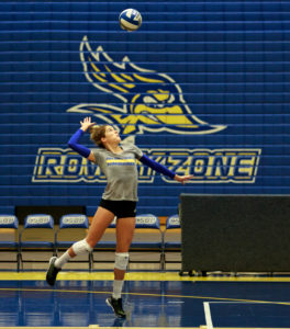 Redshirt-senior setter Sophie Flexion sets up to serve the ball during practice on Wednesday, Aug. 31. Photo by Ben Patton/The Runner