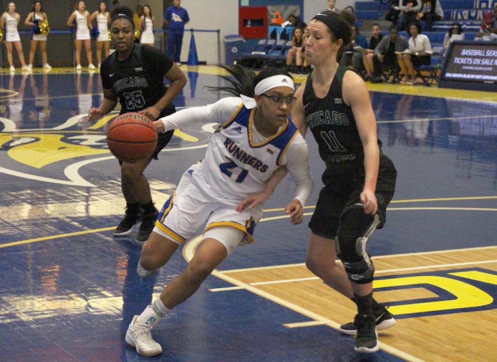 CSUB senior guard Alize' Lofton drives into the paint against Chicago State on Jan. 20 at the Icardo Center.
By Johnathan Wheatley/ The Runner