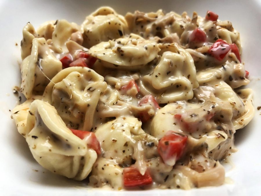 Bell pepper and jackfruit tortellini is a simple way to upgrade the classic dish.