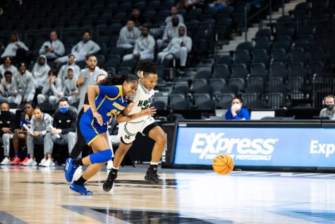 Miracle Saxon Jr. Forward