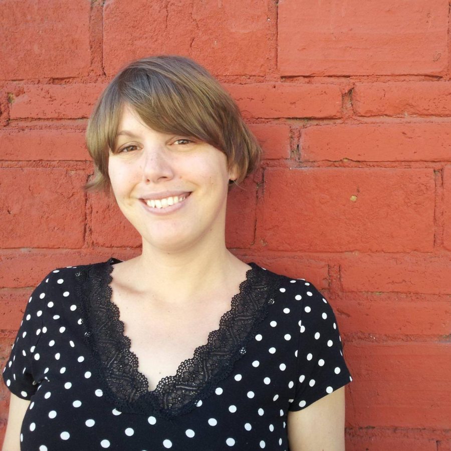 Amy Reed Headshot