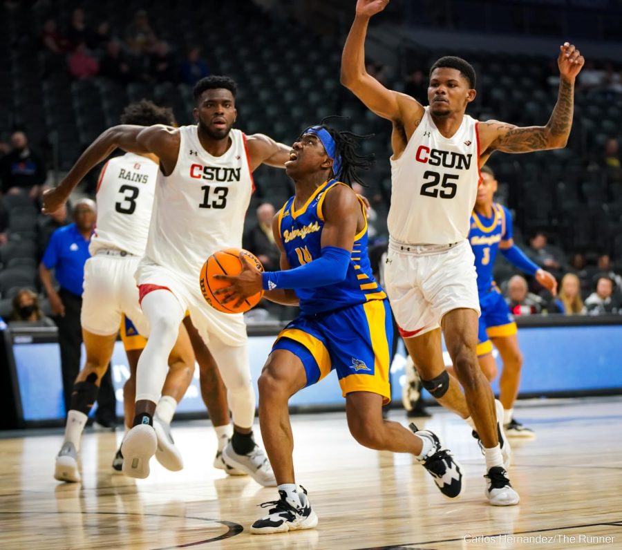 Kaleb Higgins beats his defender to score 2 of his 13 points
