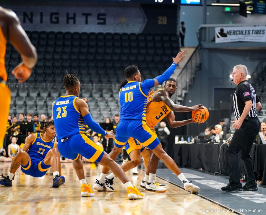 The 'Runners attempt a last-minute full-court press in hopes of setting up a comeback.
