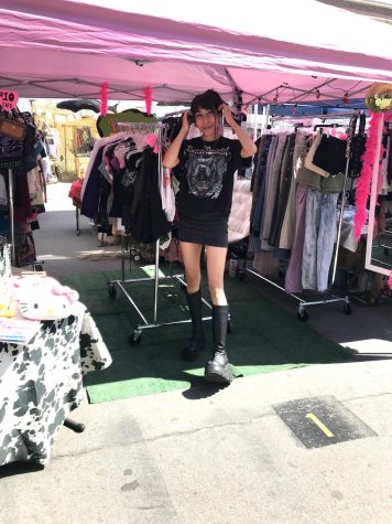 Ash posing in front of her set up at the Los Feliz market in LA.