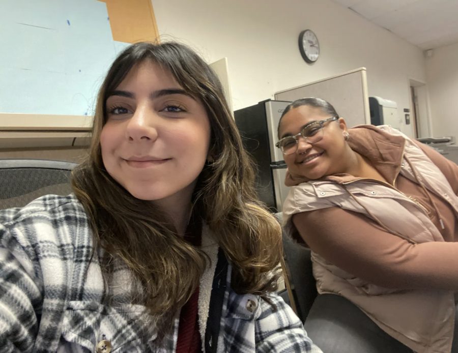 Victoria Chipres (Left) and Emmalee Wright (Right) working at Financial Aid office