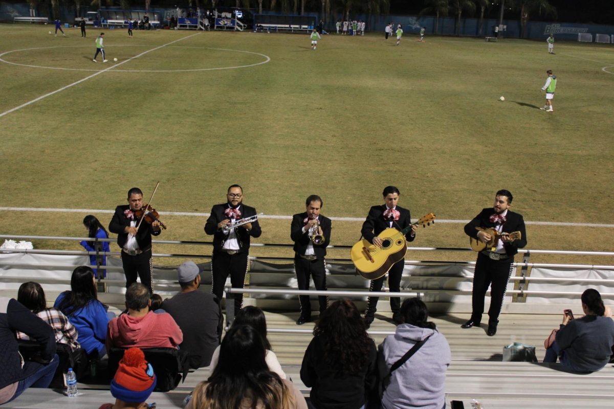  In celebration of Viva Los Runners Night, A Mirachi Band took over the stage during halftime.